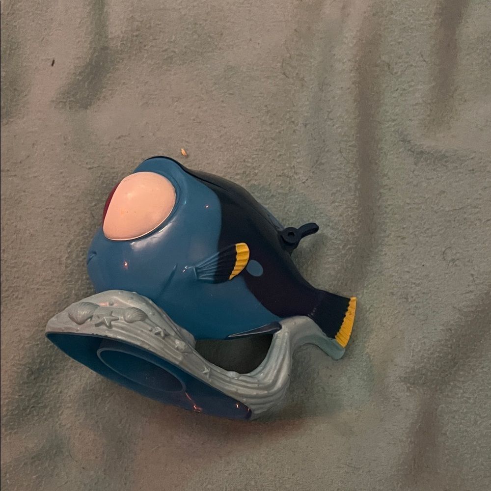 Disney Pixar Finding Dory Mug with Flip Lid - Picture 2 of 7